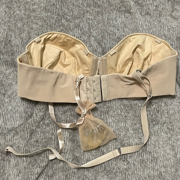 Victoria’s Secret Biofit Multiway Bra - Picture 2 of 3